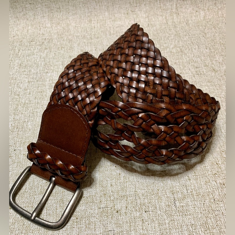🦋Leather belt, interwoven, it is wide. Sz small🦋#CDP